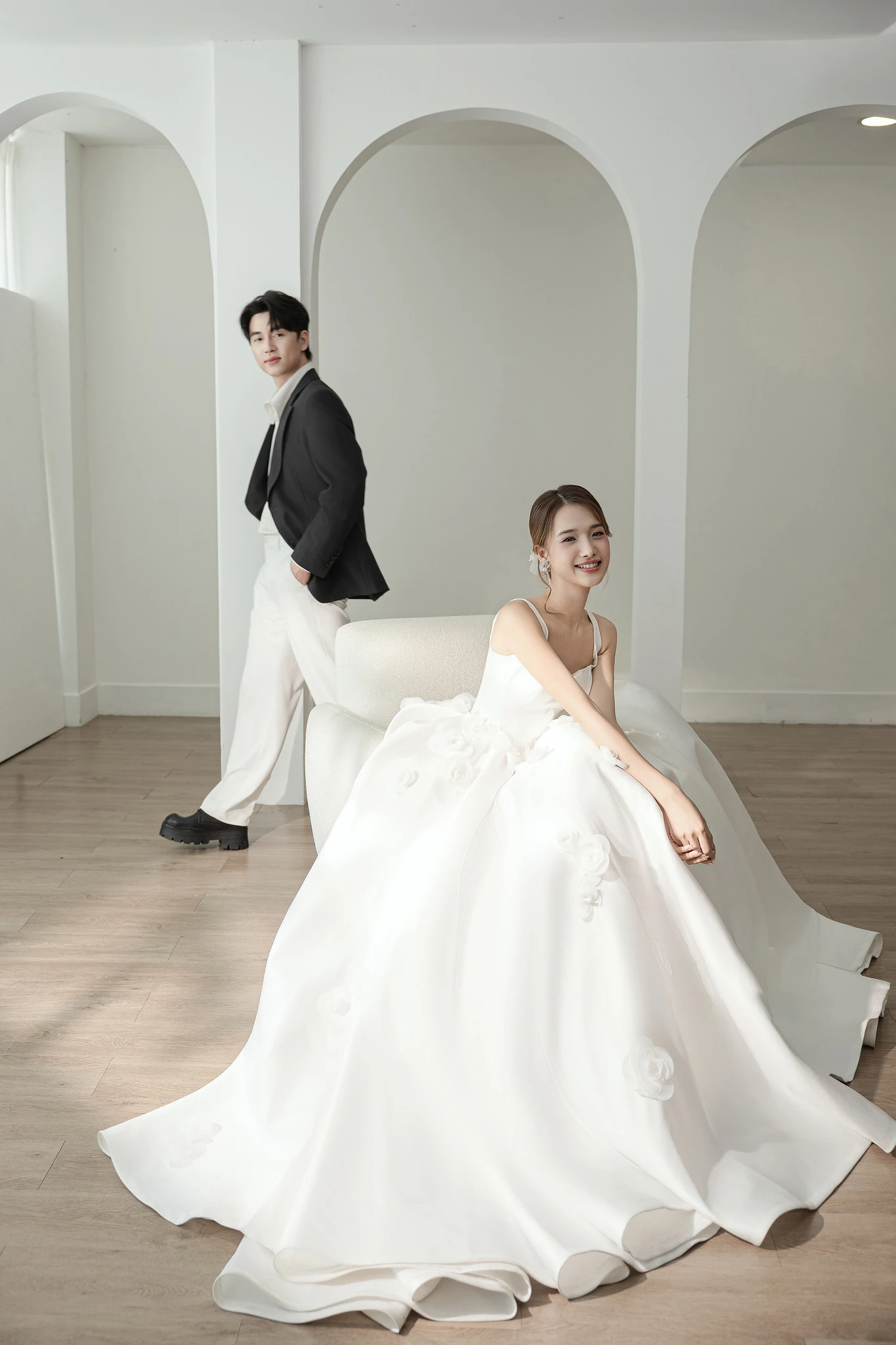 Album ảnh cưới Studio Phòng Trắng Tròn - Harmony Wedding