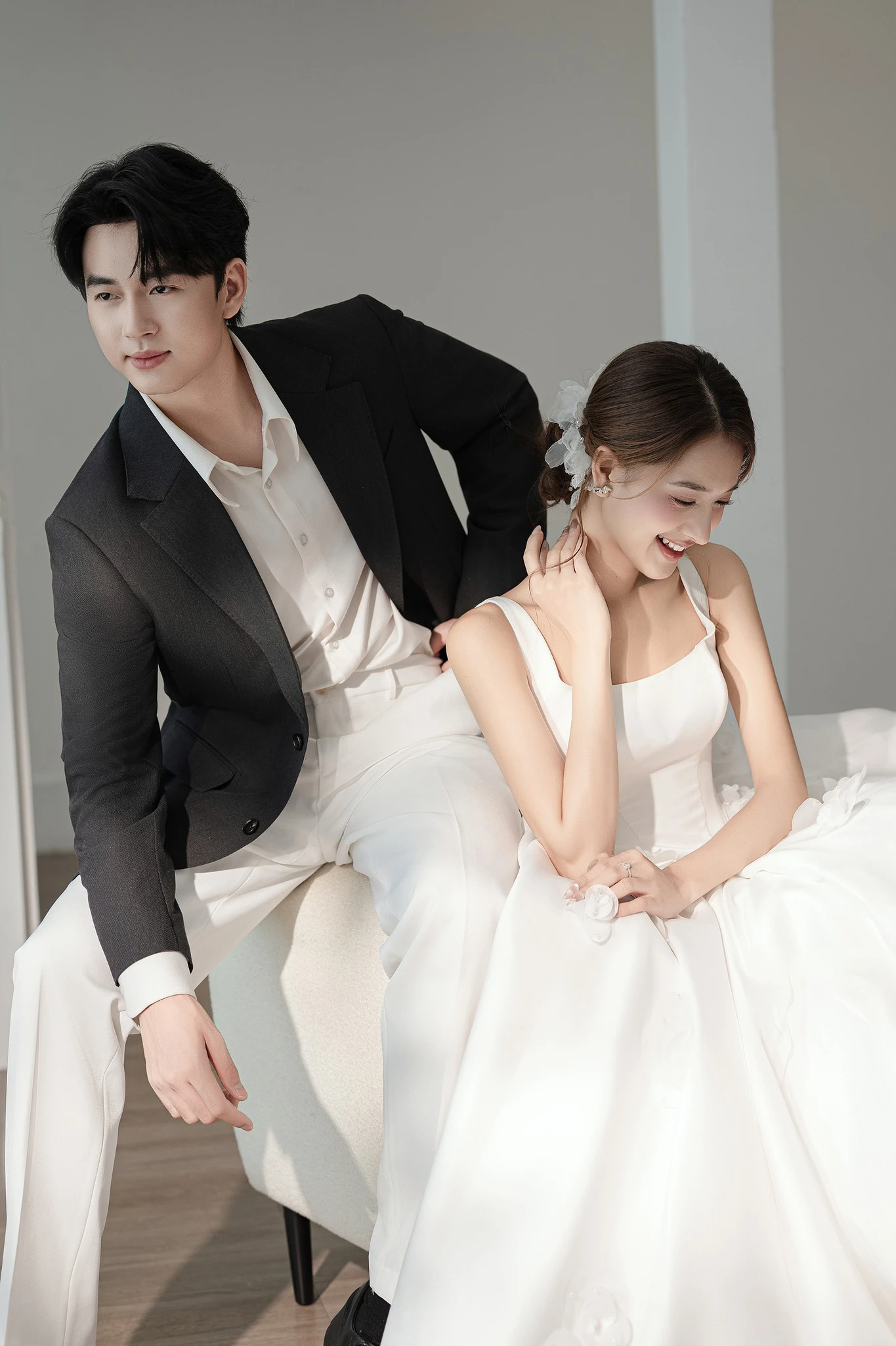 Album ảnh cưới Studio Phòng Trắng Tròn - Ảnh 4